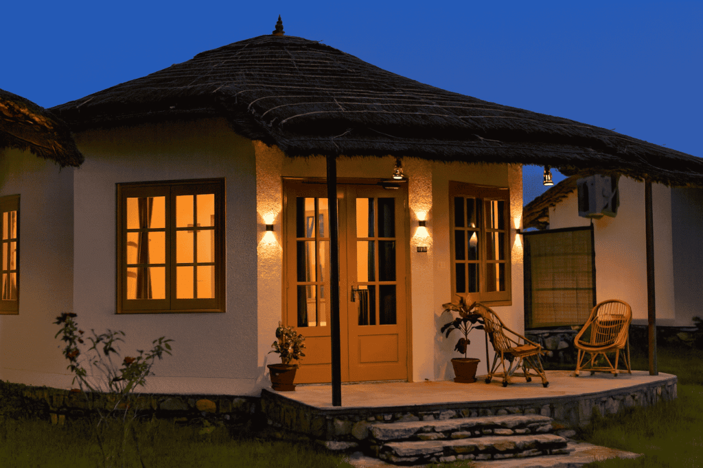 Maharaja Cottage with open air bath tub